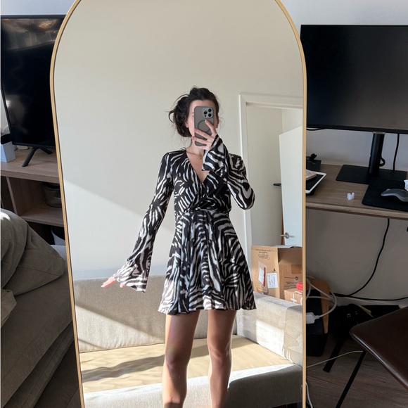 Zara Black and White animal print zebra Patterned Long Sleeve Dress XS - Picture 7 of 9